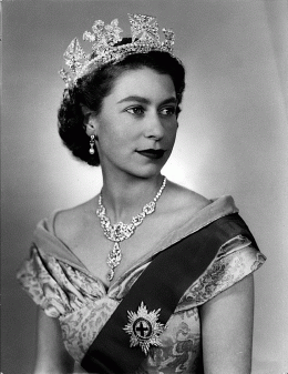 Queen Elizabeth II: the Extraordinary Life of a Modern Monarch