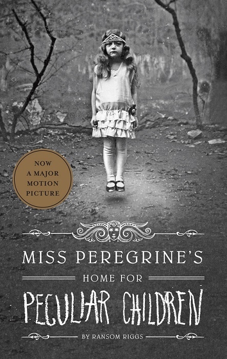 Book cover of Miss Peregrine's Home for Peculiar Children by Ransom Riggs